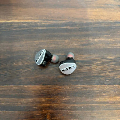 Kiwi Ears Airoso Review: un IEM léger avec un son spacieux et lisse 4 Kiwi Ears Airoso Review3 Kiwi Ears Airoso Review: Un IEM léger avec un son spacieux et lisse