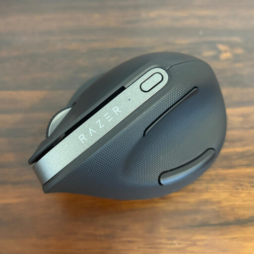 Razer Pro Click V2 Vertical Edition Review - Innovation ergonomique avec pouvoir de jeu 8 Razer Pro Click V2 Vertical Review7 Razer Pro Click V2 V2 Édition Vertical Revue - Innovation ergonomique avec puissance de jeu