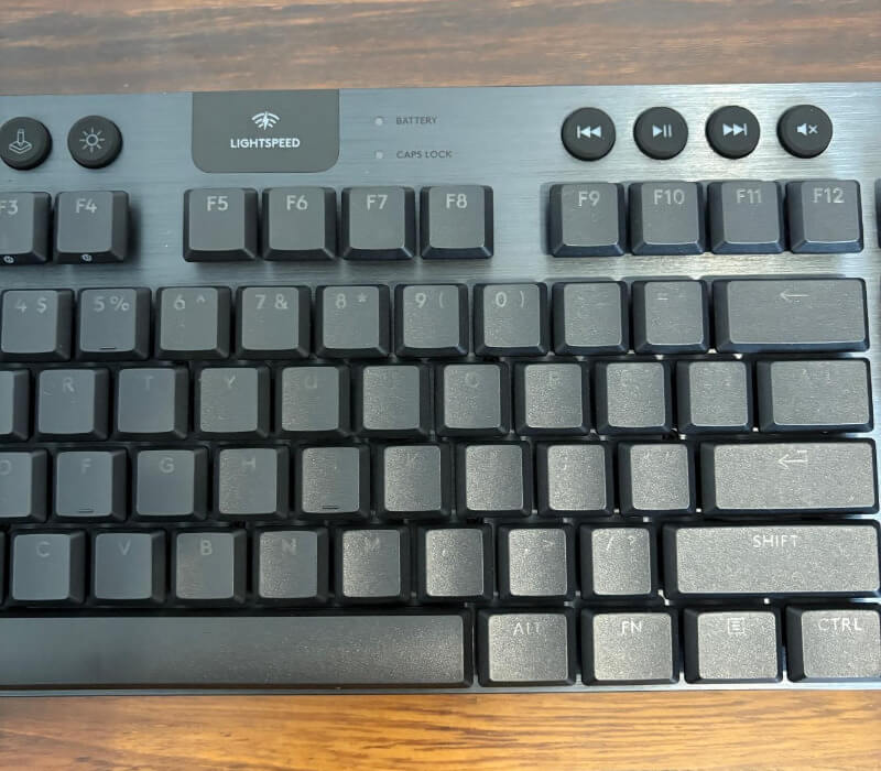 Logitech G915 X LightSpeed ​​Review4 Logitech G915 X TKL LightSpeed ​​Keyboard Revue - Précision et performances sous une forme sans fil élégante