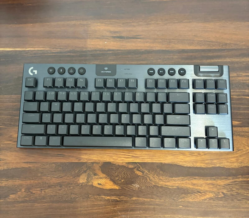 Logitech G915 X LightSpeed ​​Review2 Logitech G915 X TKL LightSpeed ​​Keyboard Revue - Précision et performances sous une forme sans fil élégante