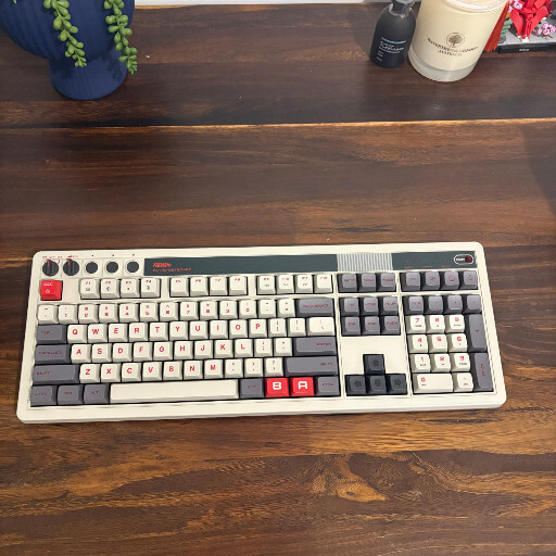 8Bitdo Retro 108 Clavier Revue - où le design classique rencontre les performances modernes 3 8Bitdo Retro 108 Review2 8bitdo Retro 108 Clavier Revue - où le design classique rencontre les performances modernes