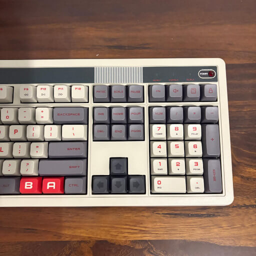 8Bitdo Retro 108 Clavier Revue - où le design classique rencontre les performances modernes 6 8Bitdo Retro 108 Review5 8bitdo Retro 108 Clavier Revue - où le design classique rencontre les performances modernes