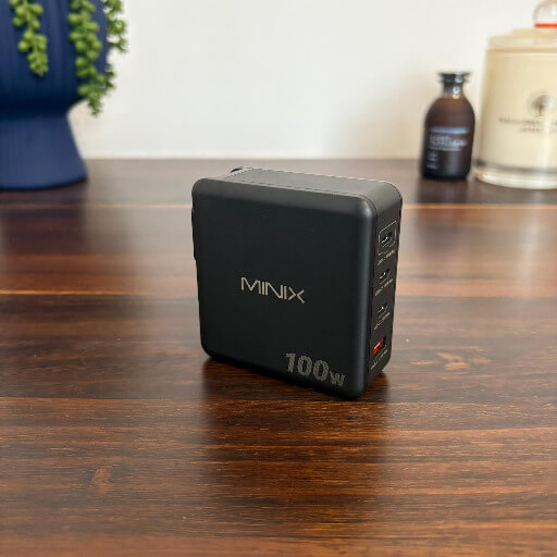 MINIX P100 GAN Wall Charger Review - Compact Charging Powerhouse 2 MINIX 100W REVIEW1 MINIX P100 GAN WALL CHARGER REVUE - COMPACT CHARGING POWERHOUSE