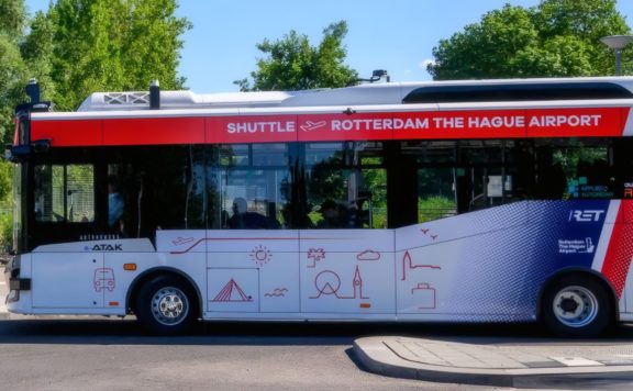 Self-driving shuttle bus to Rotterdam The Hague Airport begins next month