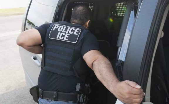 App tracking ICE agents tops App Store after Trump Administration backlash