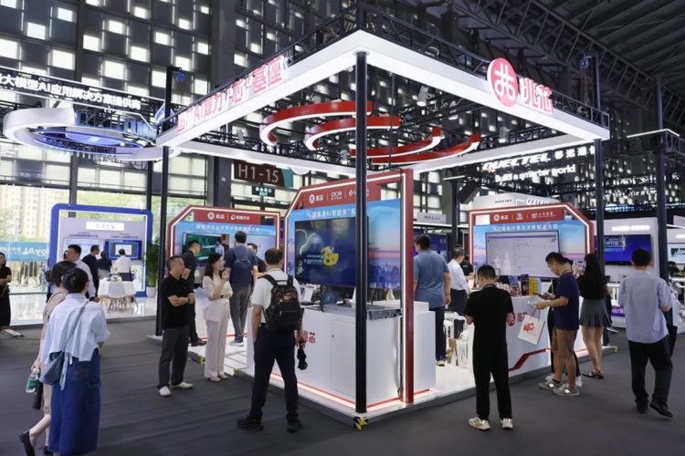 Zhaoxin unveils new consumer and server CPUs aimed at challenging global semiconductor giants