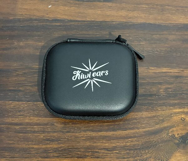 Kiwi Ears Astral Review - Un hybride raffiné pour les auditeurs exigeants 3 Kiwi Ears Astral Review6 Kiwi Ears Astral Review - Un hybride raffiné pour les auditeurs discernants