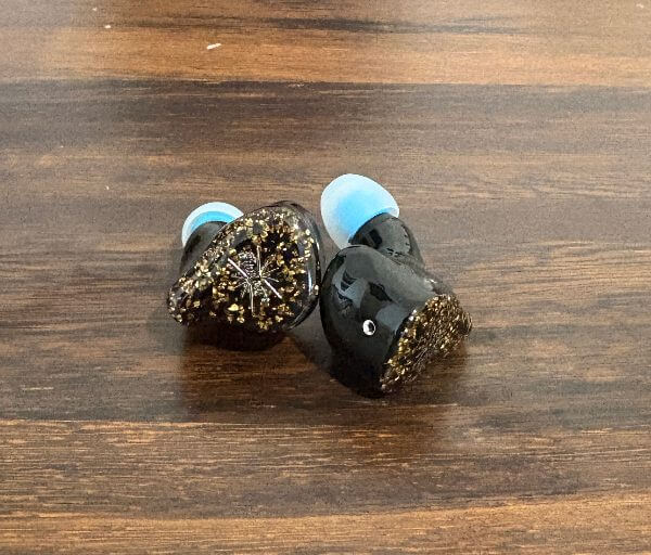 Kiwi Ears Astral Review - Un hybride raffiné pour les auditeurs discernants 5 Kiwi Ears Astral Review4 Kiwi Ears Astral Review - Un hybride raffiné pour les auditeurs discernants