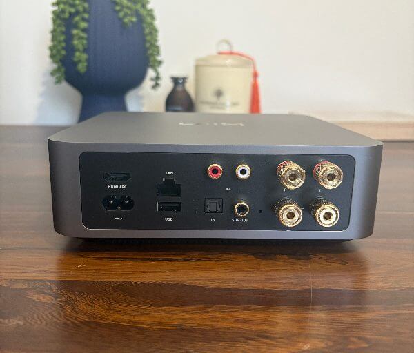 REVUE DE L'AMP WIIM: Performance Hi-Fi intelligente dans un cadre minimaliste 6 Wiim AMP Pro Review3 Wiim AMP Review: Smart Hi-Fi Performance dans un cadre minimaliste