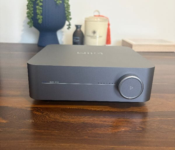 Revue de l'AMP WIIM: Performances Hi-Fi intelligentes dans un cadre minimaliste 2 Wiim AMP Pro Review7 Wiim AMP Review: Smart Hi-Fi Performance dans un cadre minimaliste